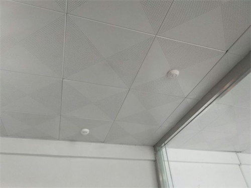 烟雾监测器及红外感应器部署完成