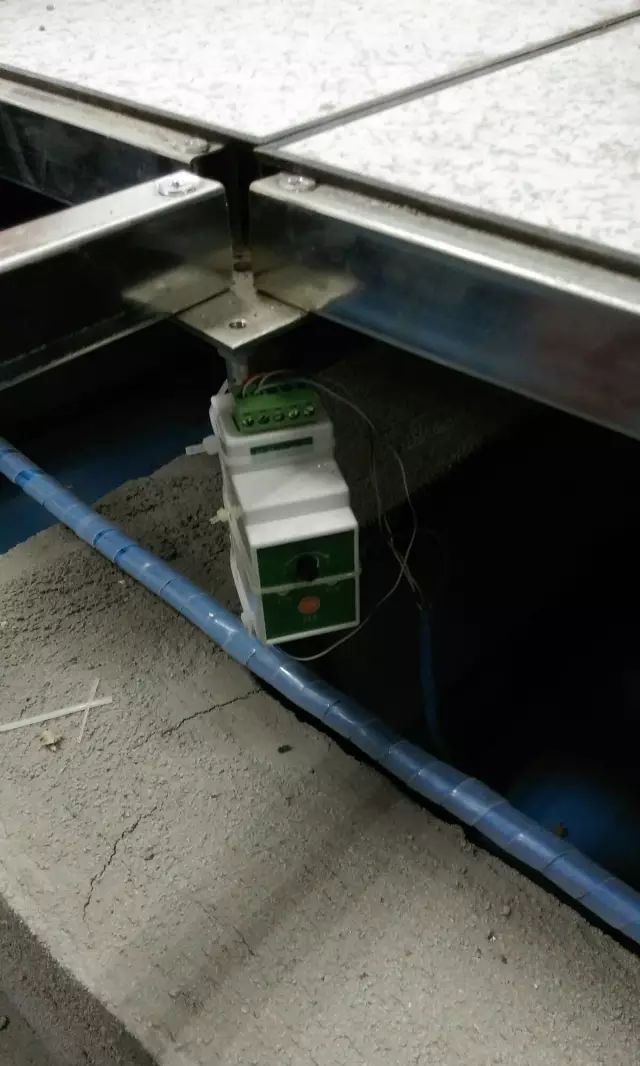 安装好的漏水控制器