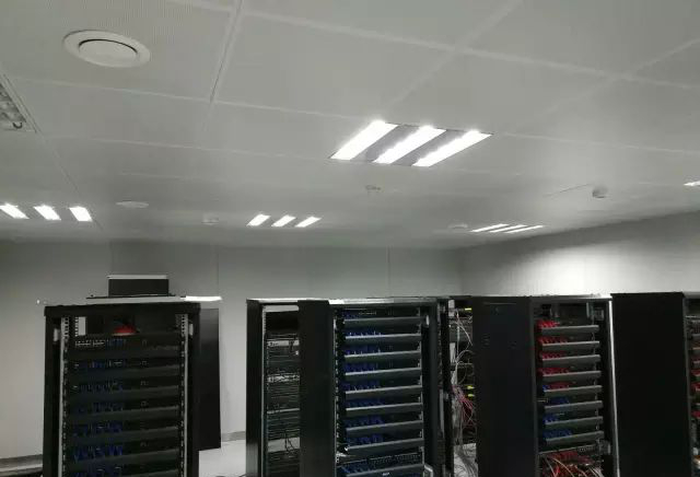 检察院机房机柜设备一览