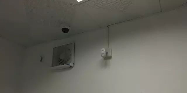 角落里的摄像头